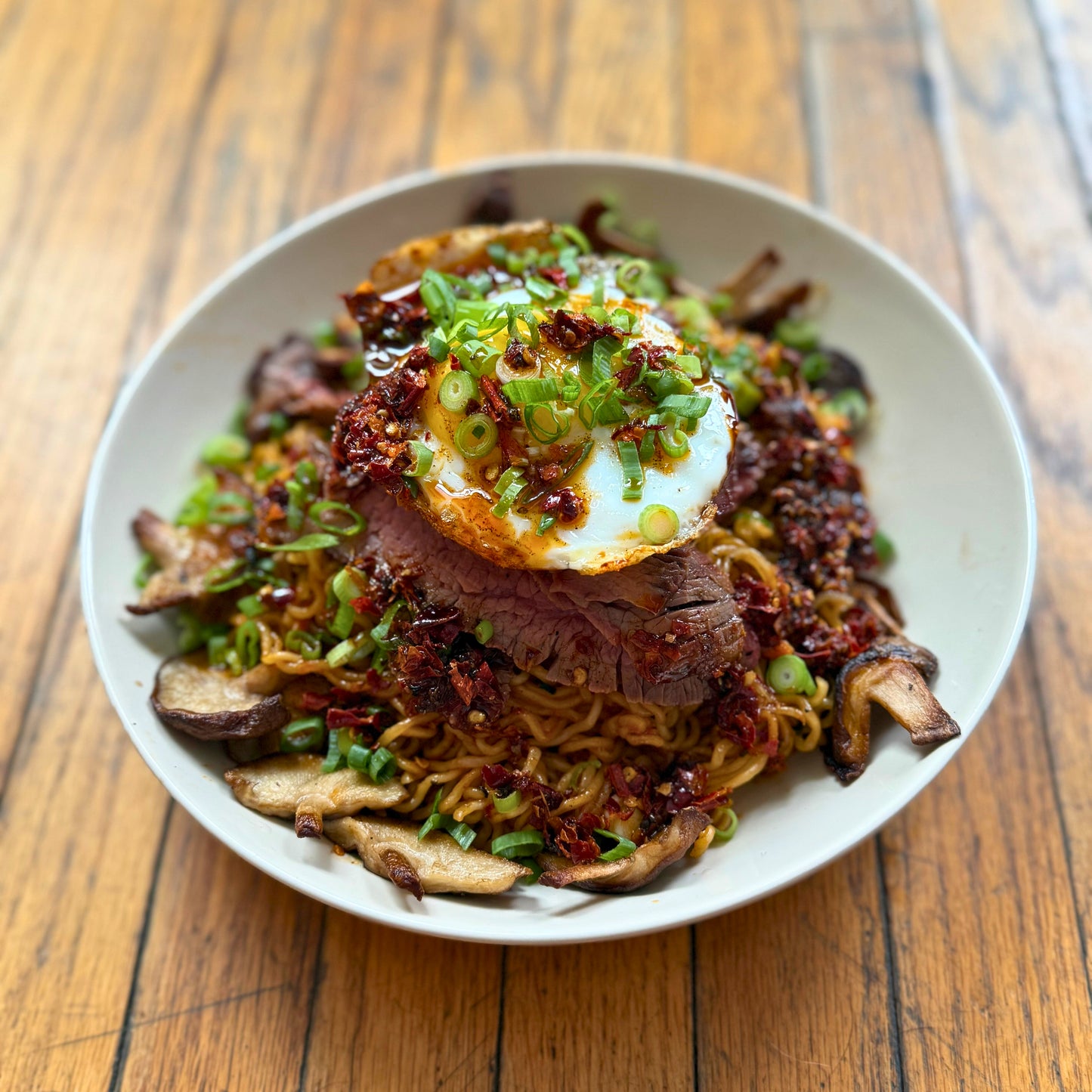 steak and egg ramen bowl